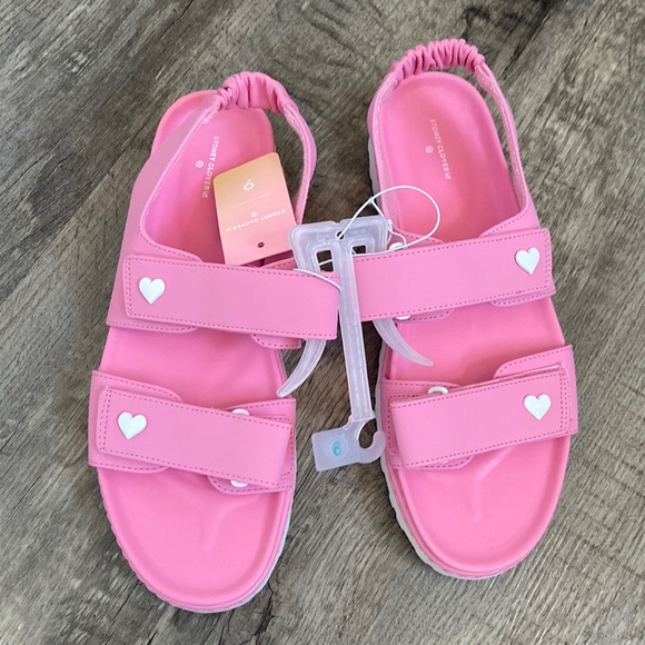 Stoney Clover Lane x Target pink and white heart sandals - Picture 4 of 6
